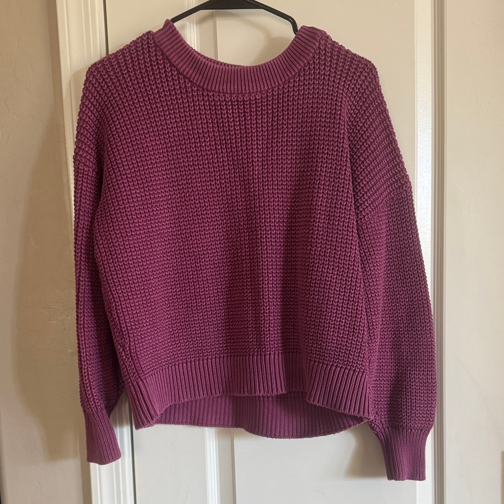 Old Navy Plum Textured Crew Neck Sweater / W36